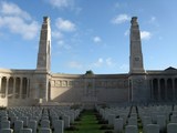 Avis en Artois British Cemetery 4.jpg