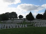 Cabaret Rouge British Cemetery 10.jpg