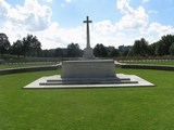 Hooge Crater Cemetery 4.jpg Hooge Crater Cemetery 4.jpg