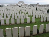 Pozieres British Cemetery 6.jpg Pozieres British Cemetery 6.jpg