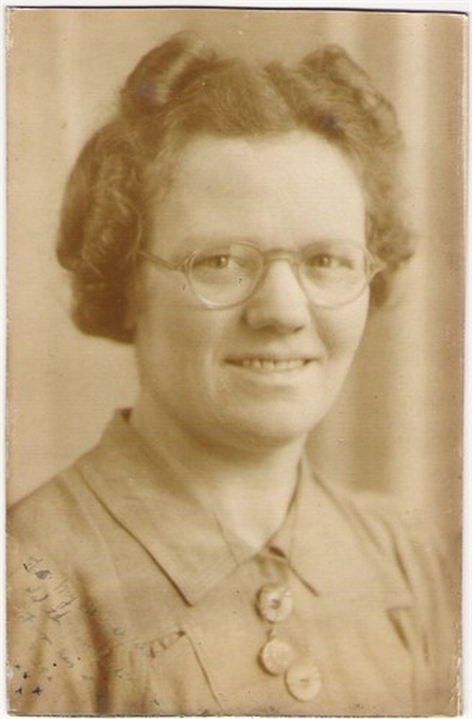 I10646 - Alice Maud Maw (nee Hooton)