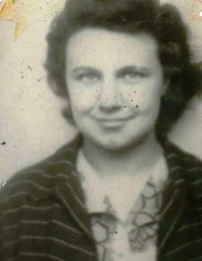 I13483 - Martha Doreen Barker nee Maw