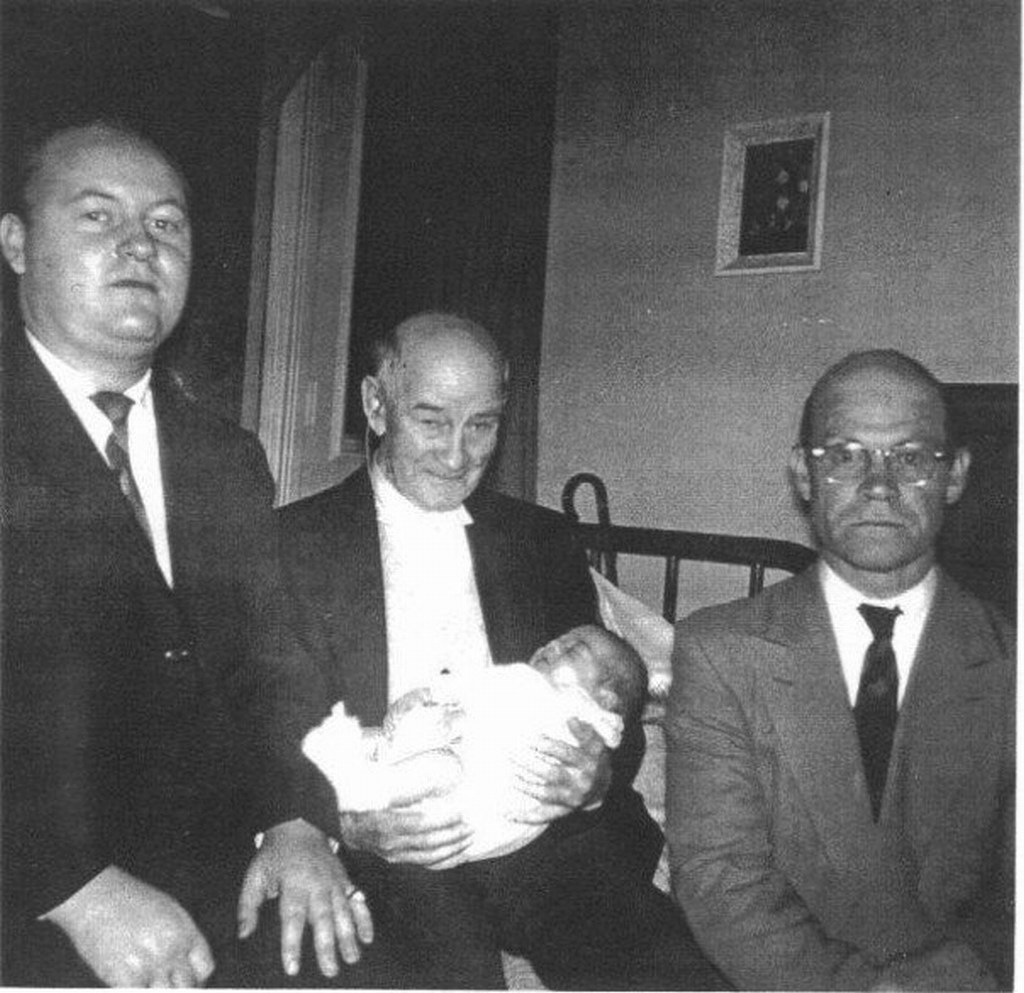 I24715 - I43078 - I43083 - I43087 - Holmes 4 generations