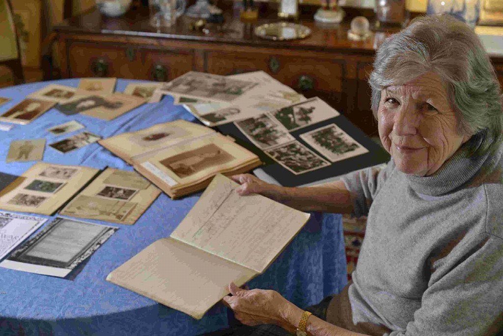 I46933 - Penelope B Adamson nee Vintras.