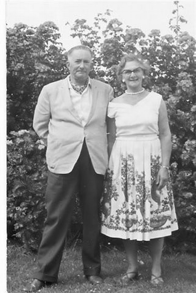 I6272 - I4550 - Clarence Henry Williams and wife Hamlyn Ethel Maw