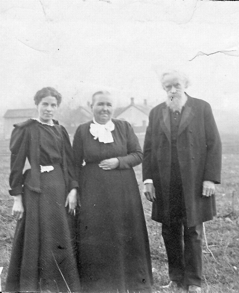M12635 - Christopher Churchill Arlidge - Isabella Mary Connibeer and one of their daughters